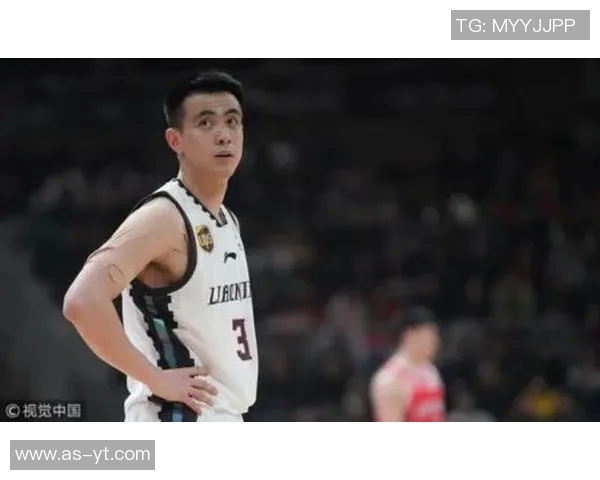 赛场上的火箭赵继伟再获荣誉：被评为本赛季最佳新秀